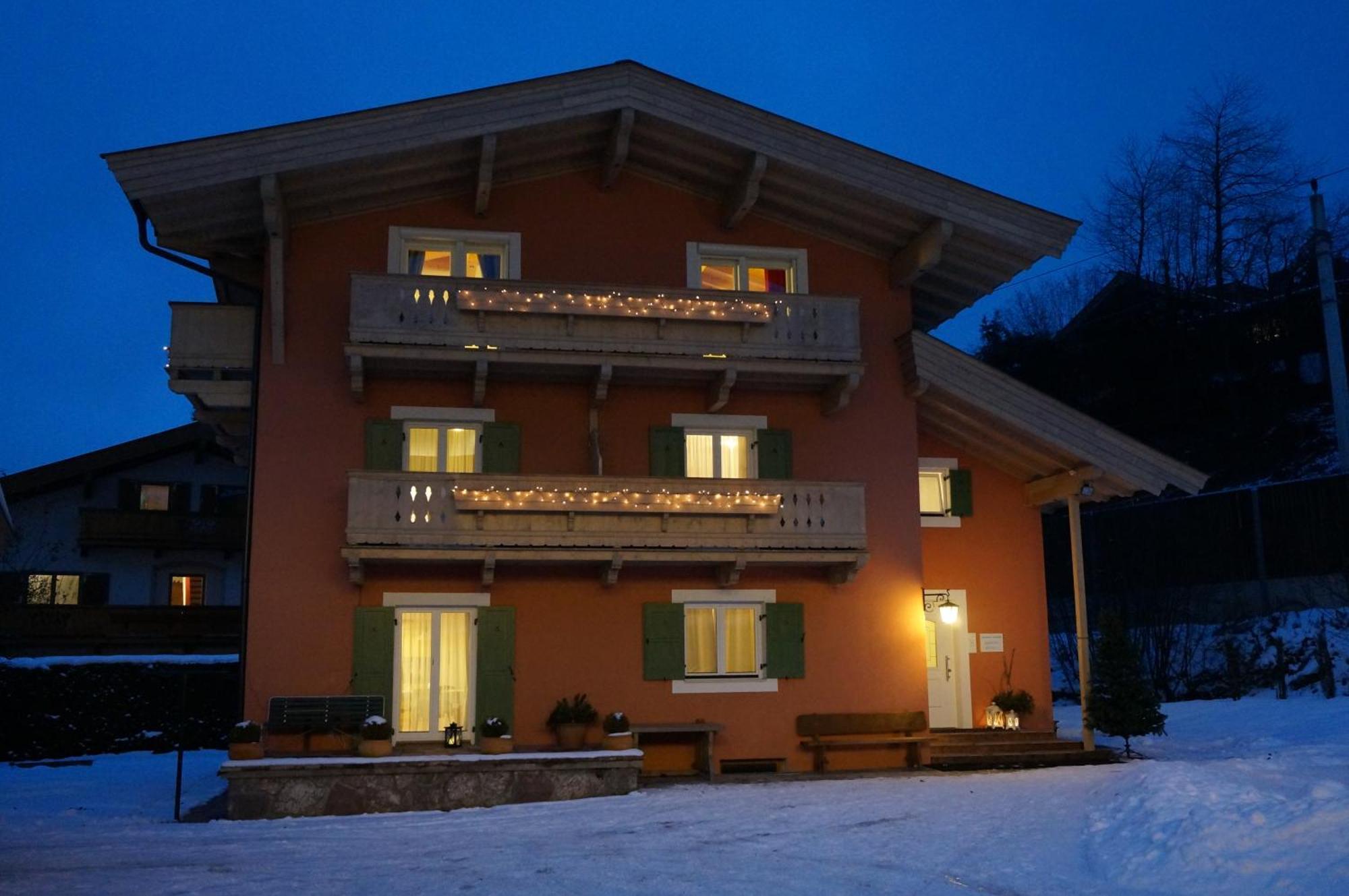 Haus Senoner Bed & Breakfast Кицбюел Стая снимка