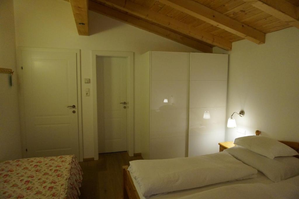 Haus Senoner Bed & Breakfast Кицбюел Стая снимка