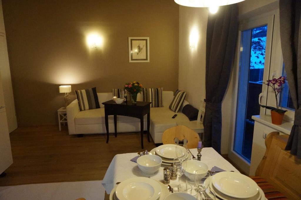 Haus Senoner Bed & Breakfast Кицбюел Стая снимка